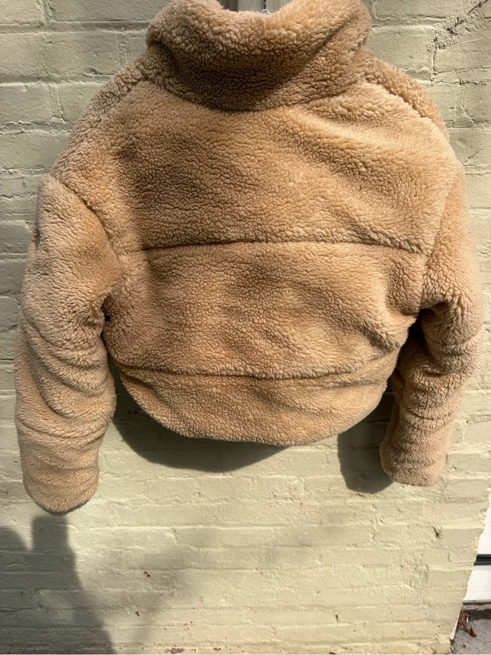 Alo Yoga Sherpa Snow Angel Puffer Camel EUC barely worn